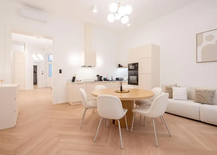 Prestige Elegant 3-bdr Διαμέρισμα *