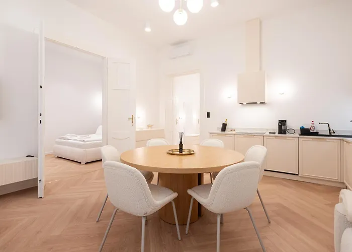 Διαμέρισμα Prestige Elegant 3-bdr *