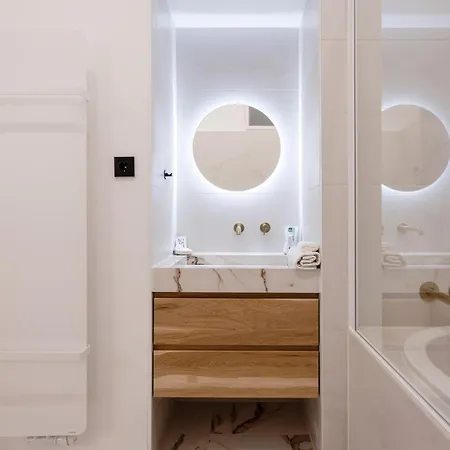 Prestige Elegant 3-bdr Apartment Budapest