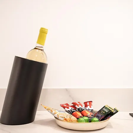 Prestige Elegant 3-bdr Apartment