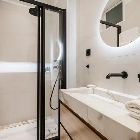 Prestige Elegant 3-bdr דירה *