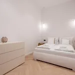 Prestige Elegant 3-bdr * بودابست